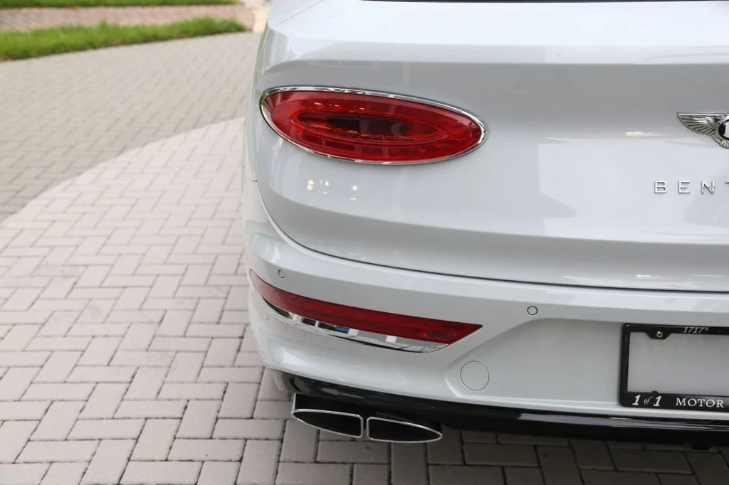 2021 Bentley Bentayga - Image 18 of 21