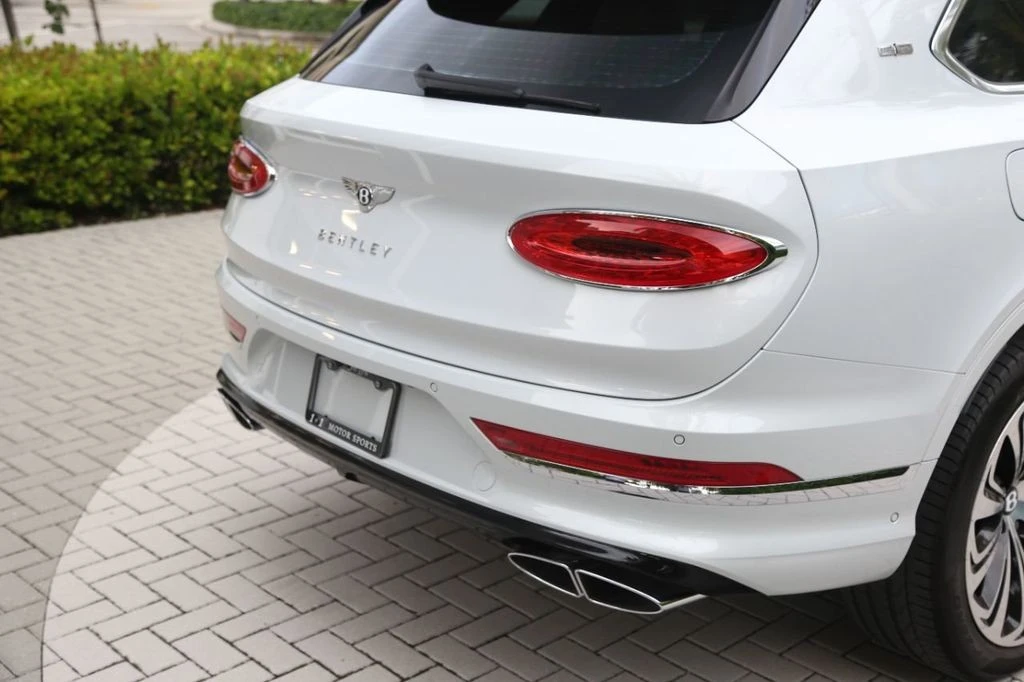 2021 Bentley Bentayga - Image 16 of 21
