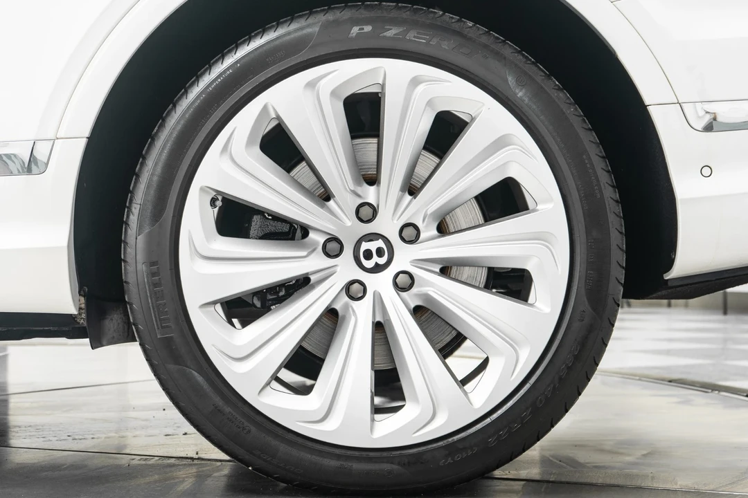 2021 Bentley Bentayga - Image 11 of 21