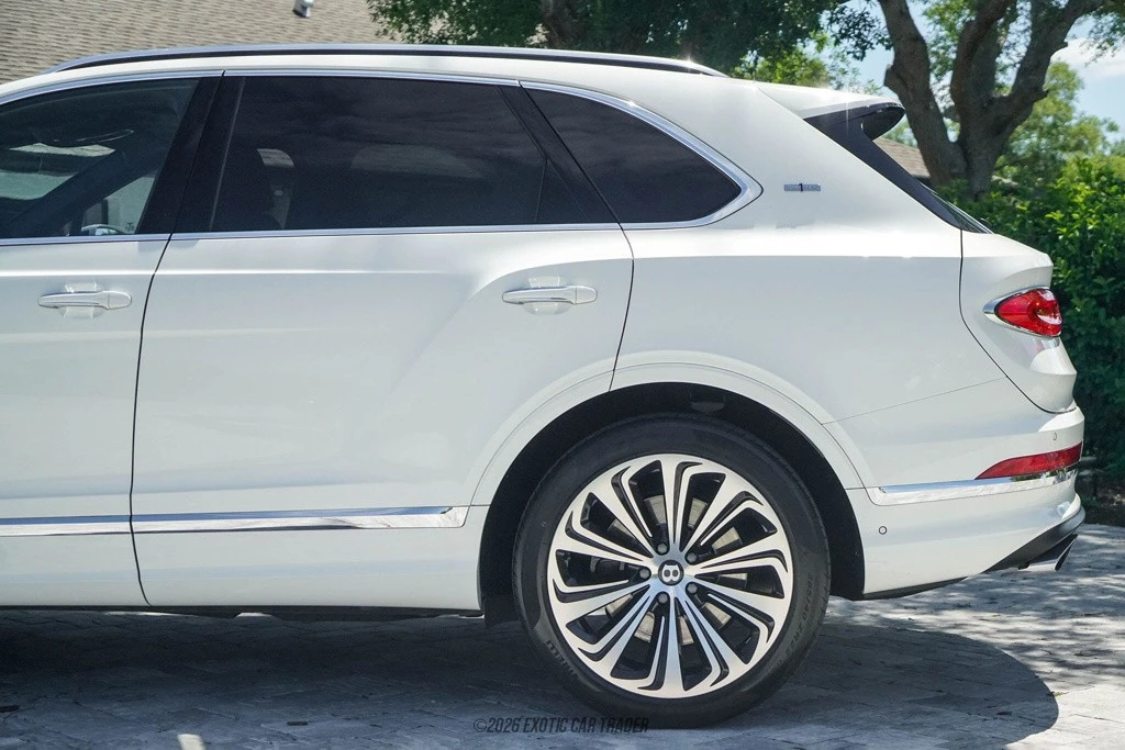 2021 Bentley Bentayga - Image 5 of 12