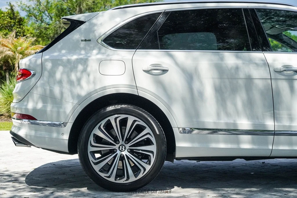 2021 Bentley Bentayga - Image 10 of 12