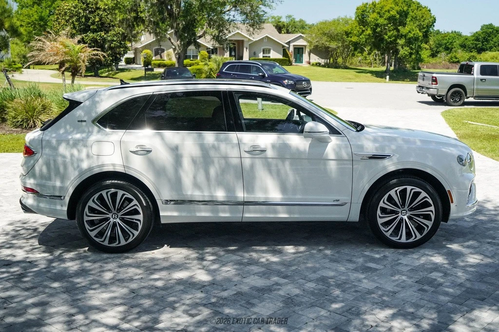 2021 Bentley Bentayga - Image 9 of 12