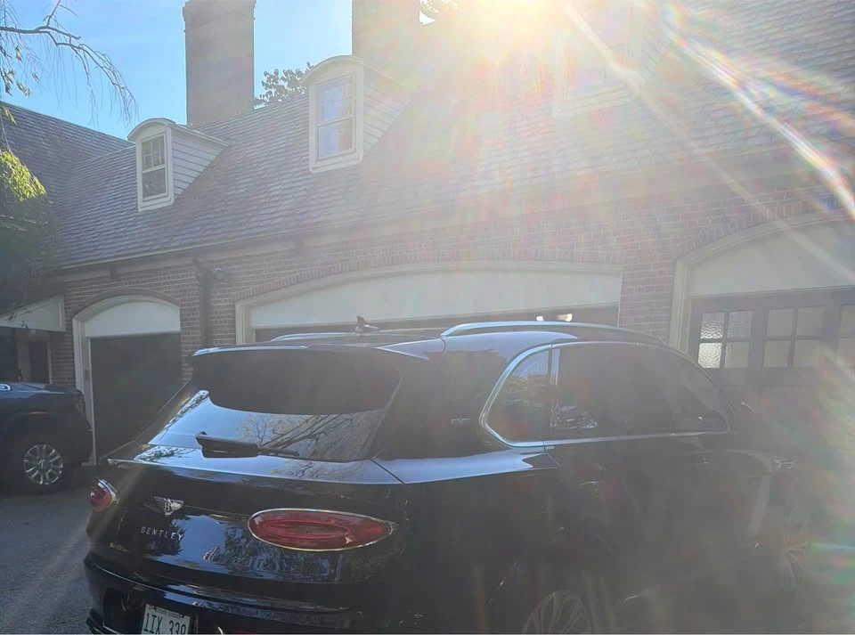 2021 Bentley Bentayga - Image 2 of 2