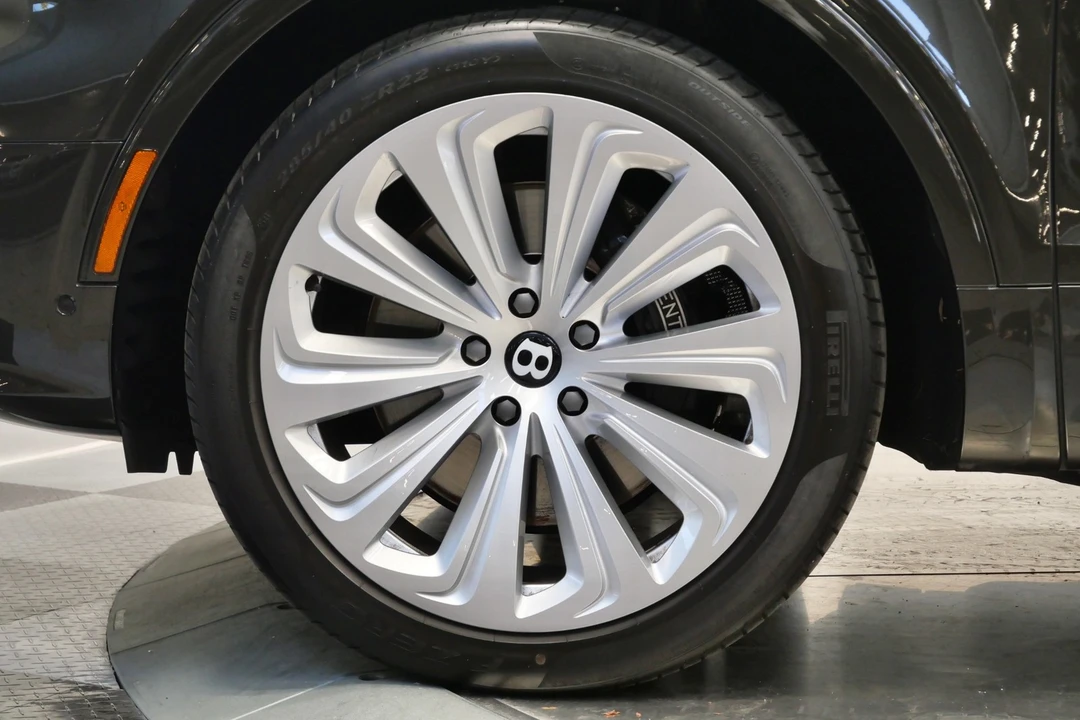 2021 Bentley Bentayga Mulliner - Image 10 of 12