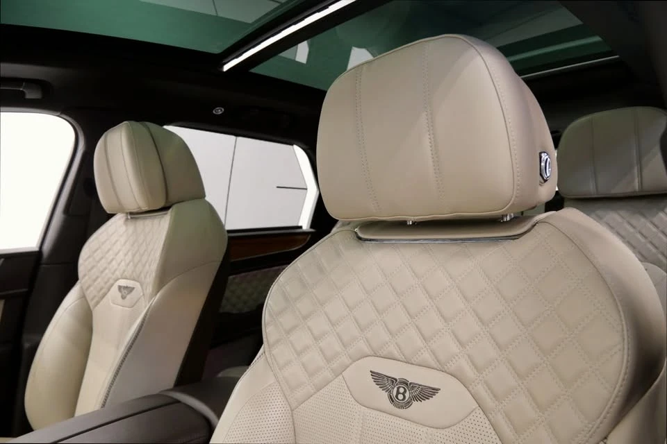 2021 Bentley Bentayga Mulliner - Image 17 of 19