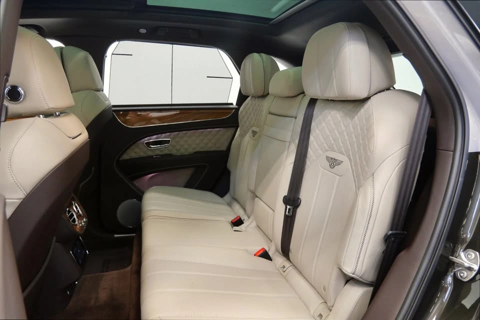 2021 Bentley Bentayga Mulliner - Image 15 of 19