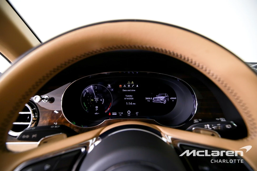 2021 Bentley Bentayga - Image 13 of 31