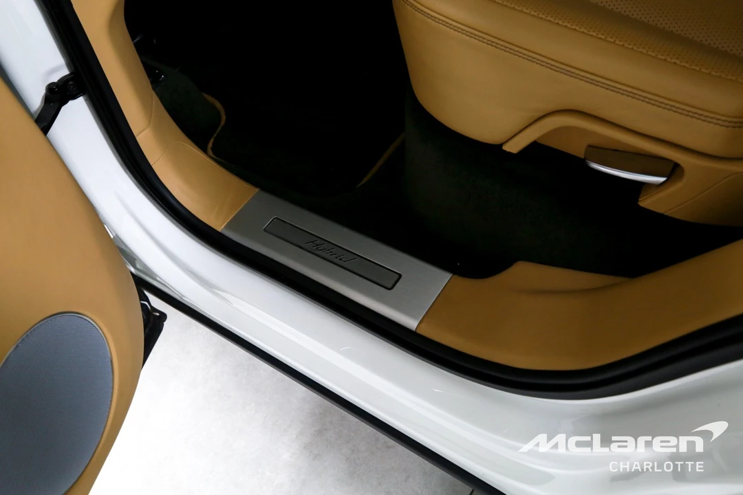 2021 Bentley Bentayga - Image 20 of 31