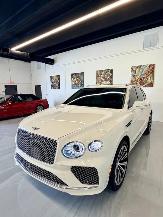 2021 Bentley Bentayga - Image 2 of 13