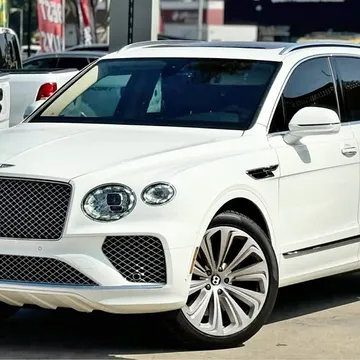 2021 Bentley Bentayga Hybrid Sport Utility 4D