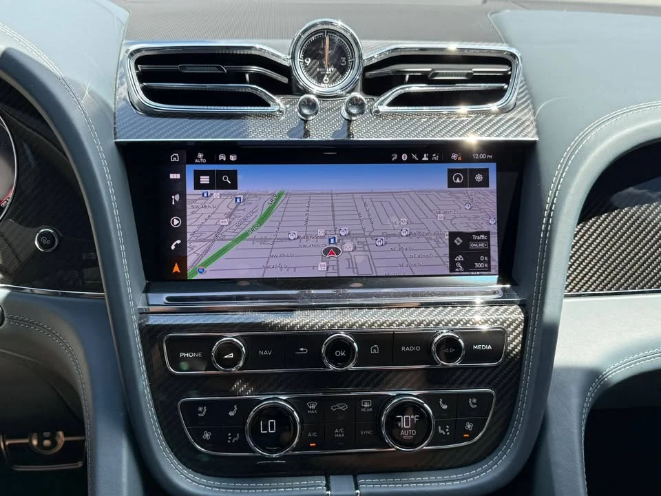 2021 Bentley Bentayga - Image 15 of 17