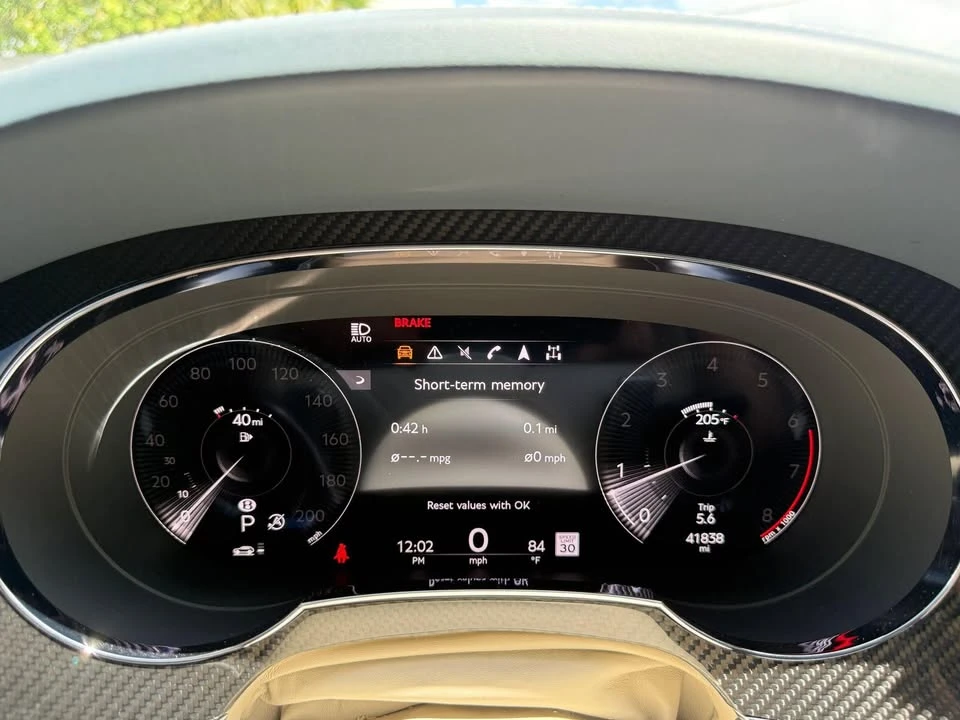 2021 Bentley Bentayga - Image 17 of 17