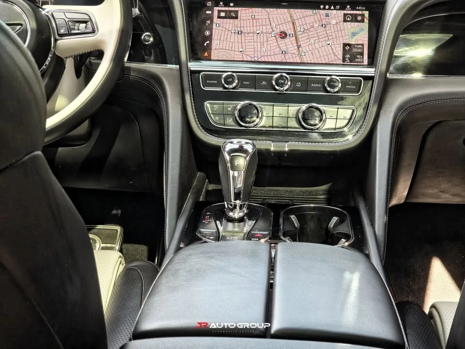 2021 Bentley Bentayga - Image 13 of 18