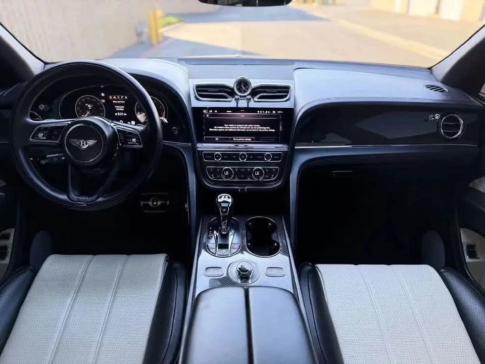 2021 Bentley Bentayga - Image 15 of 20