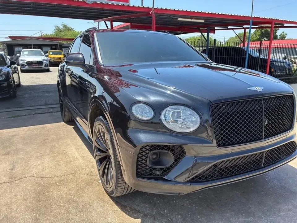 2021 Bentley Bentayga - Image 16 of 20