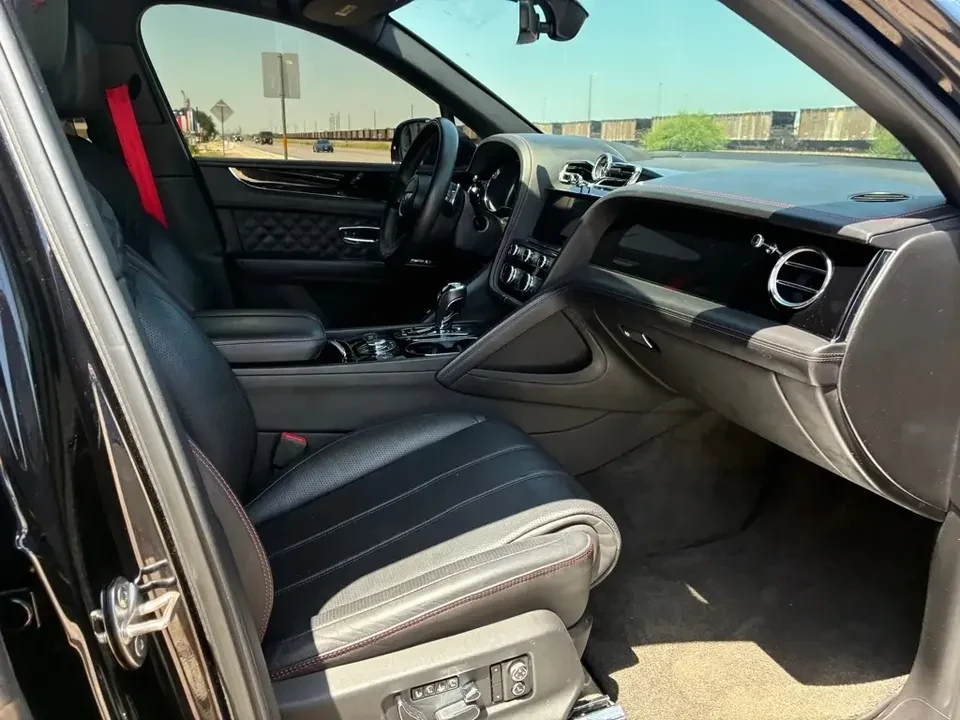 2021 Bentley Bentayga - Image 8 of 20