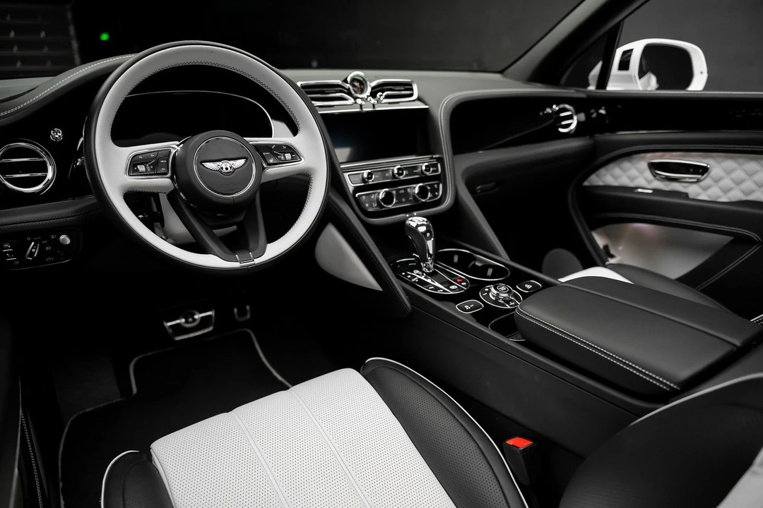 2021 Bentley Bentayga - Image 2 of 21