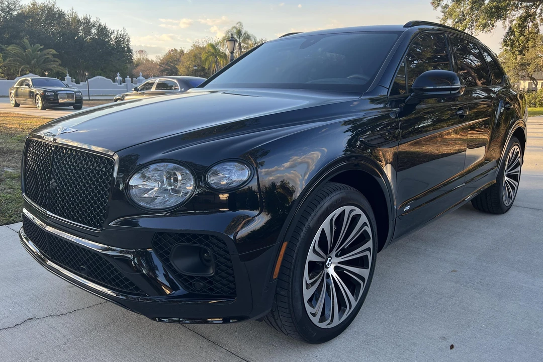 2021 Bentley Bentayga - Image 2 of 7
