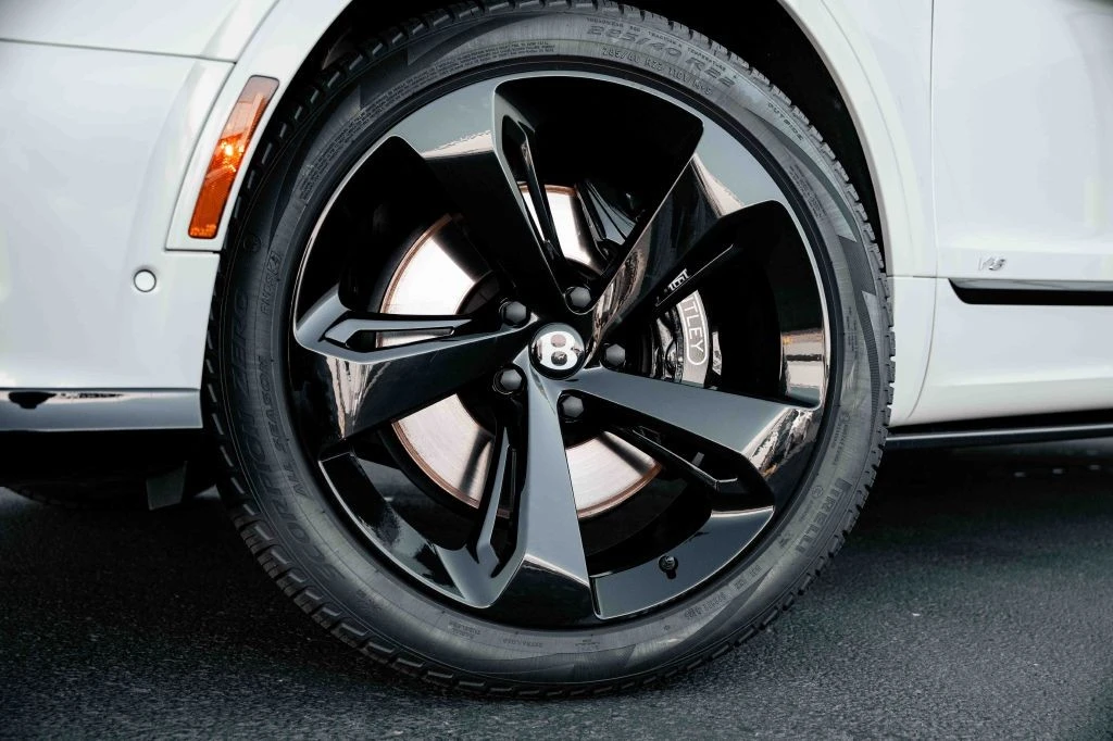 2021 Bentley Bentayga - Image 9 of 31