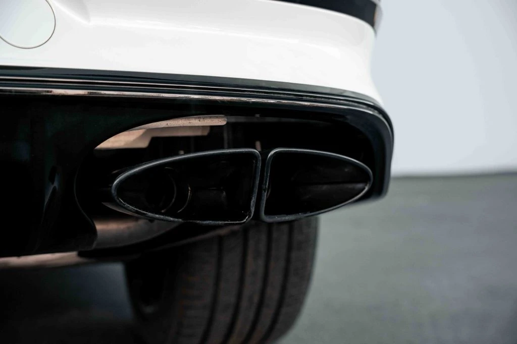 2021 Bentley Bentayga - Image 14 of 31