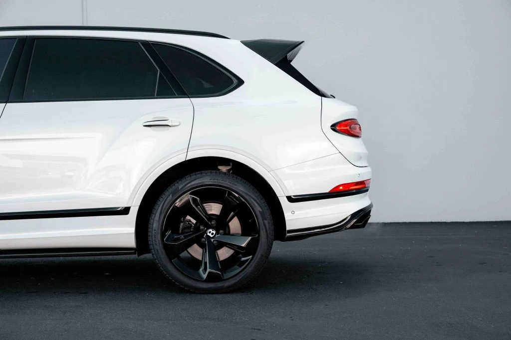 2021 Bentley Bentayga - Image 20 of 31
