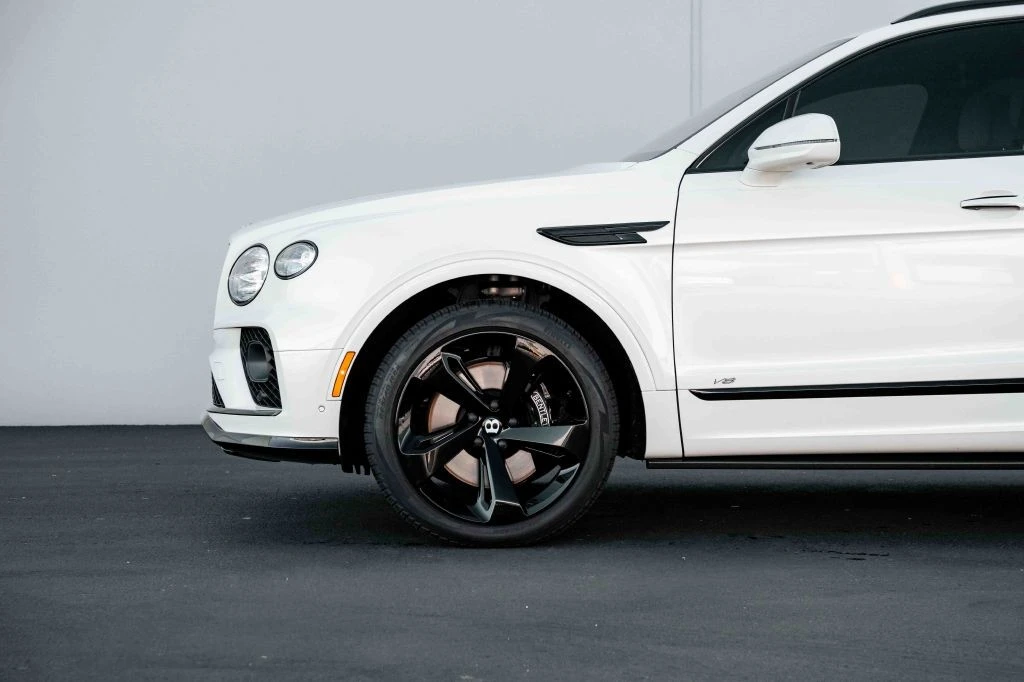 2021 Bentley Bentayga - Image 19 of 31