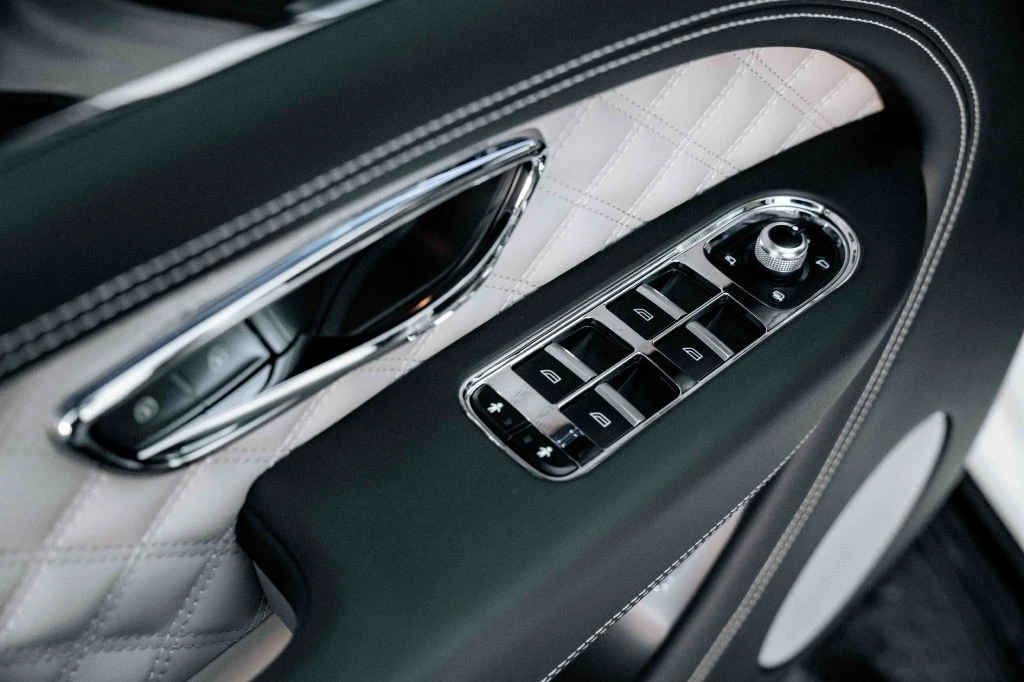 2021 Bentley Bentayga - Image 24 of 31