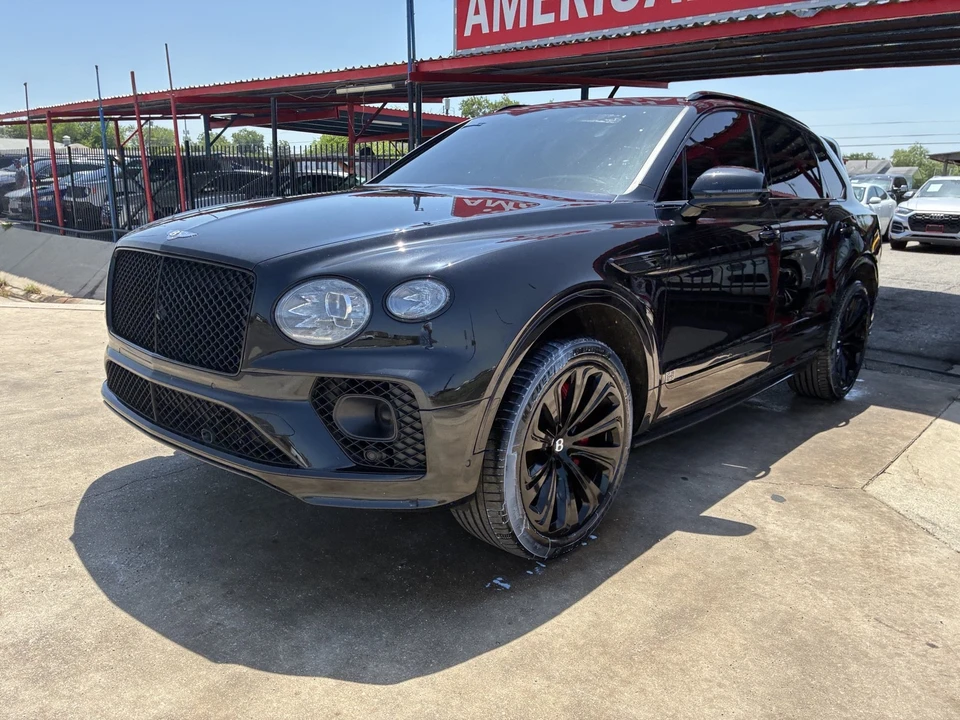 2021 Bentley Bentayga - Image 4 of 31