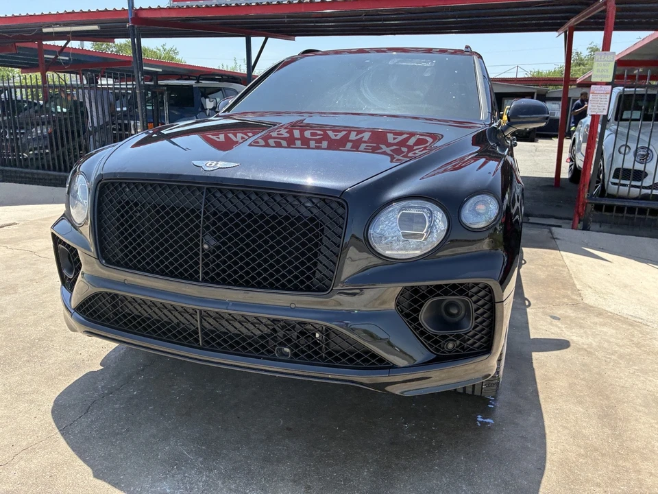2021 Bentley Bentayga - Image 7 of 31
