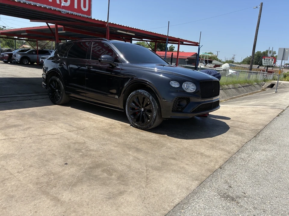 2021 Bentley Bentayga - Image 24 of 31