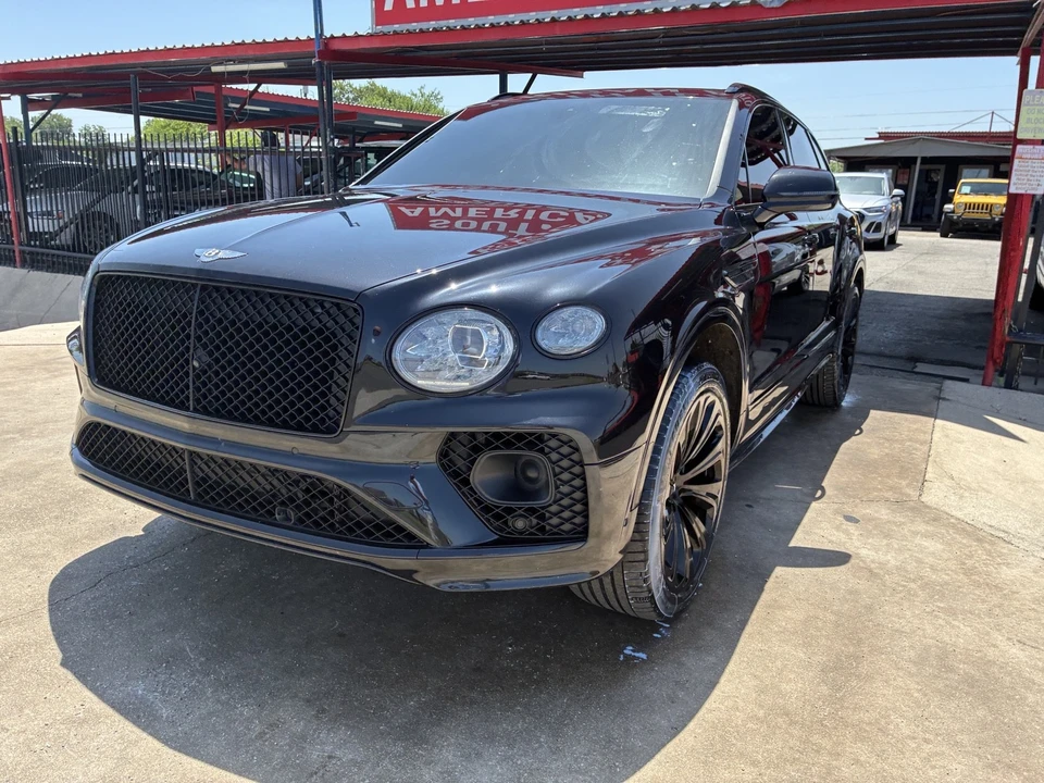 2021 Bentley Bentayga - Image 3 of 31