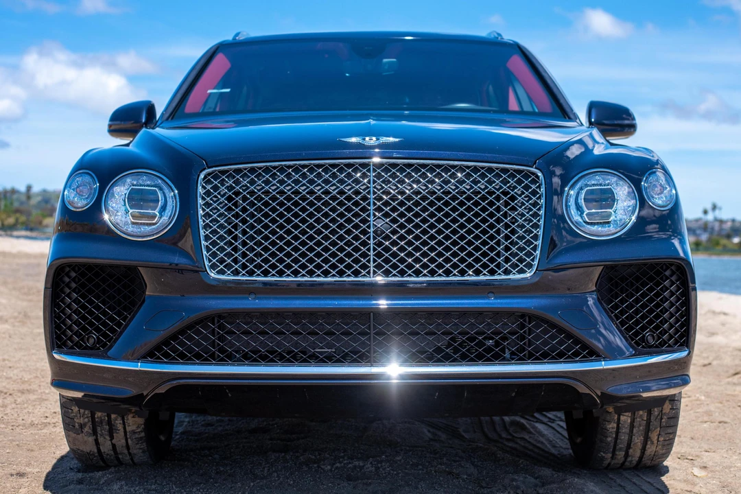 2021 Bentley Bentayga - Image 2 of 31