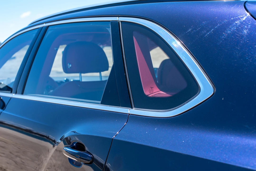 2021 Bentley Bentayga - Image 29 of 31