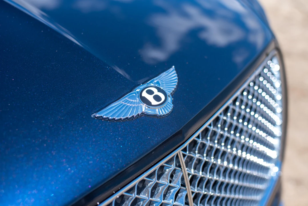 2021 Bentley Bentayga - Image 16 of 31