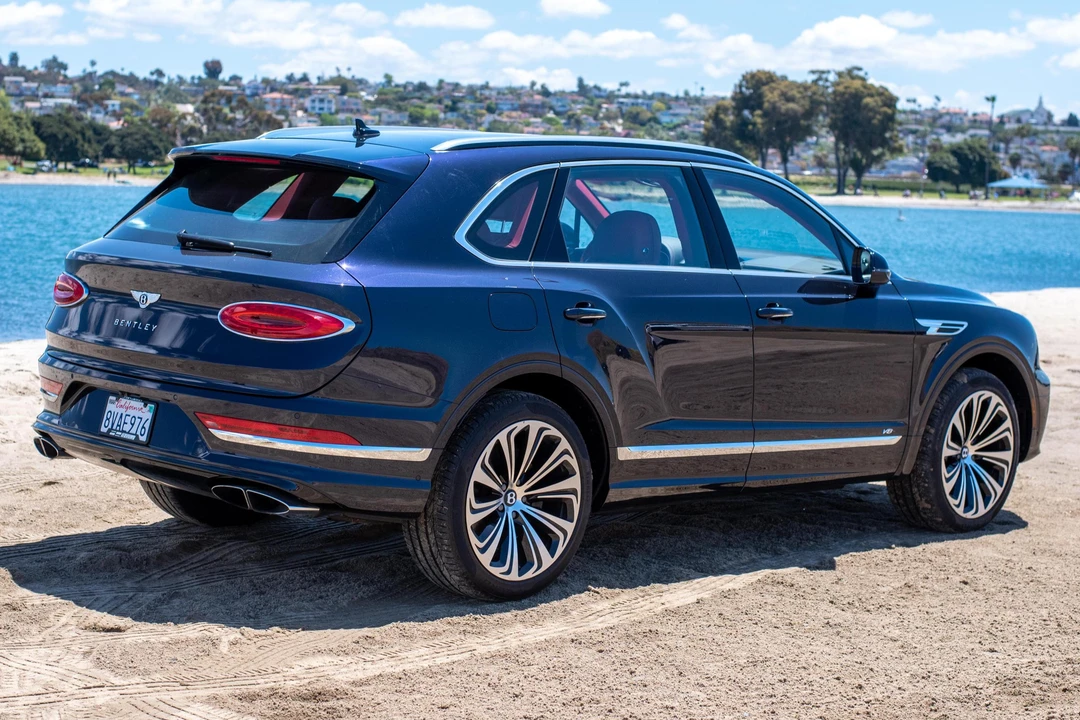 2021 Bentley Bentayga - Image 4 of 31