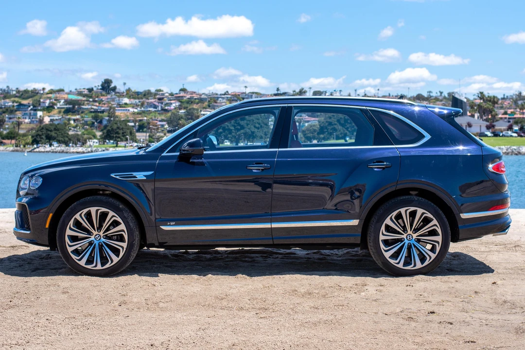 2021 Bentley Bentayga - Image 3 of 31