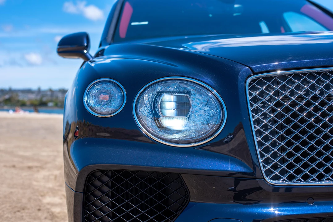 2021 Bentley Bentayga - Image 15 of 31