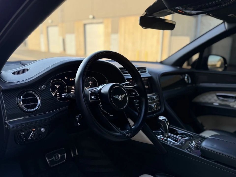 2021 Bentley Bentayga - Image 10 of 28