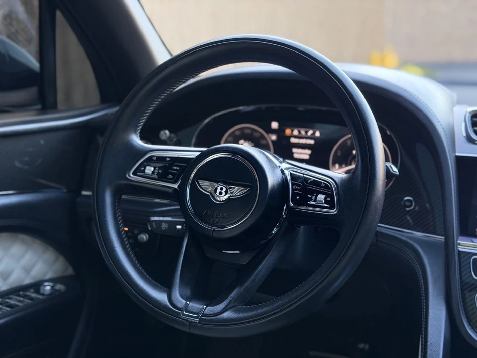 2021 Bentley Bentayga - Image 20 of 28