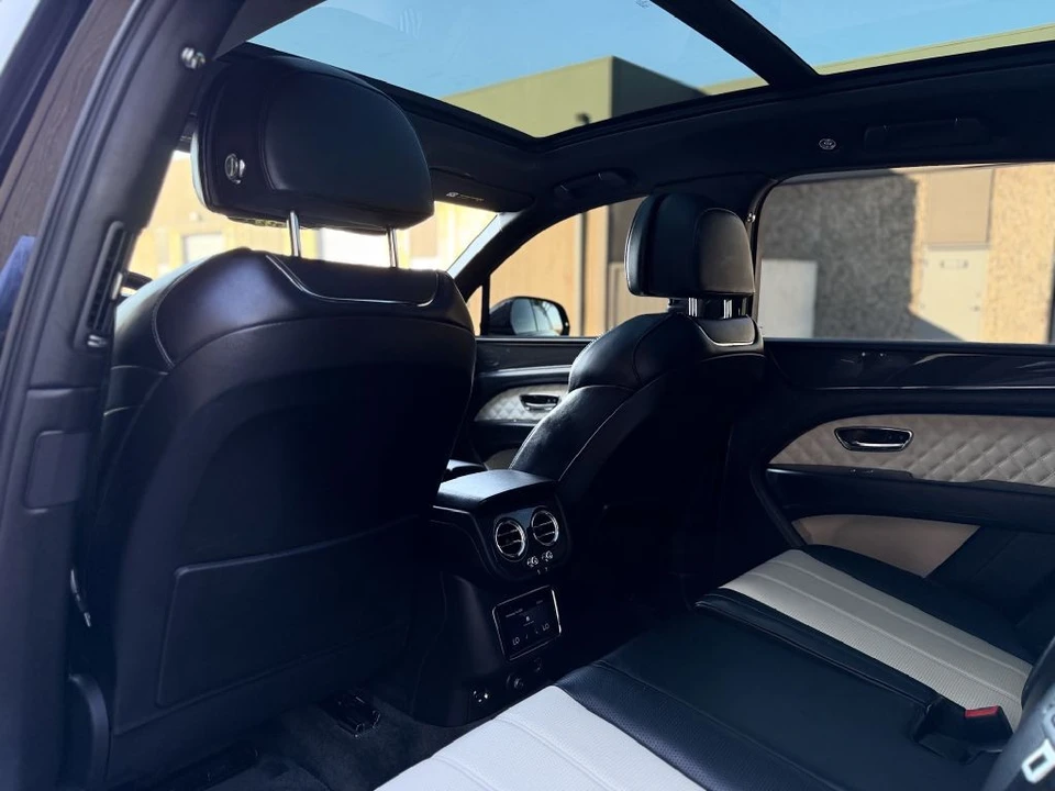 2021 Bentley Bentayga - Image 14 of 28
