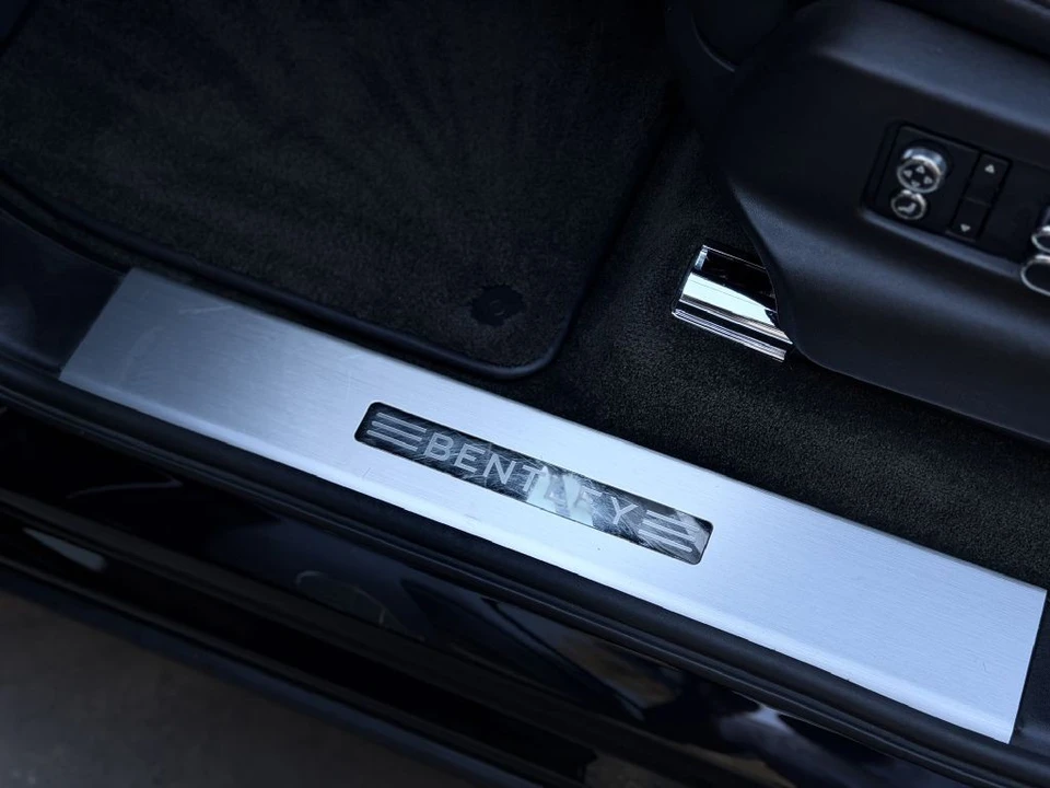 2021 Bentley Bentayga - Image 12 of 28