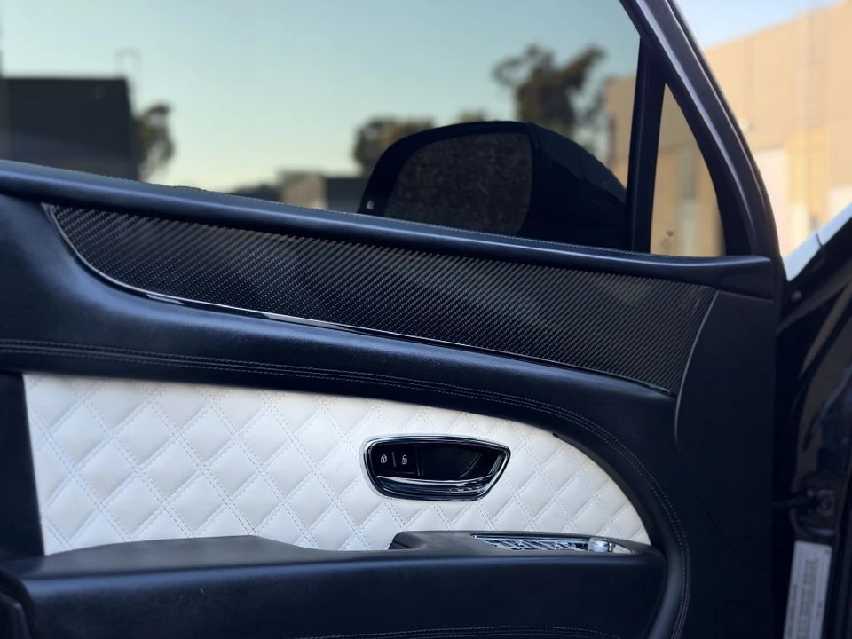 2021 Bentley Bentayga - Image 8 of 28