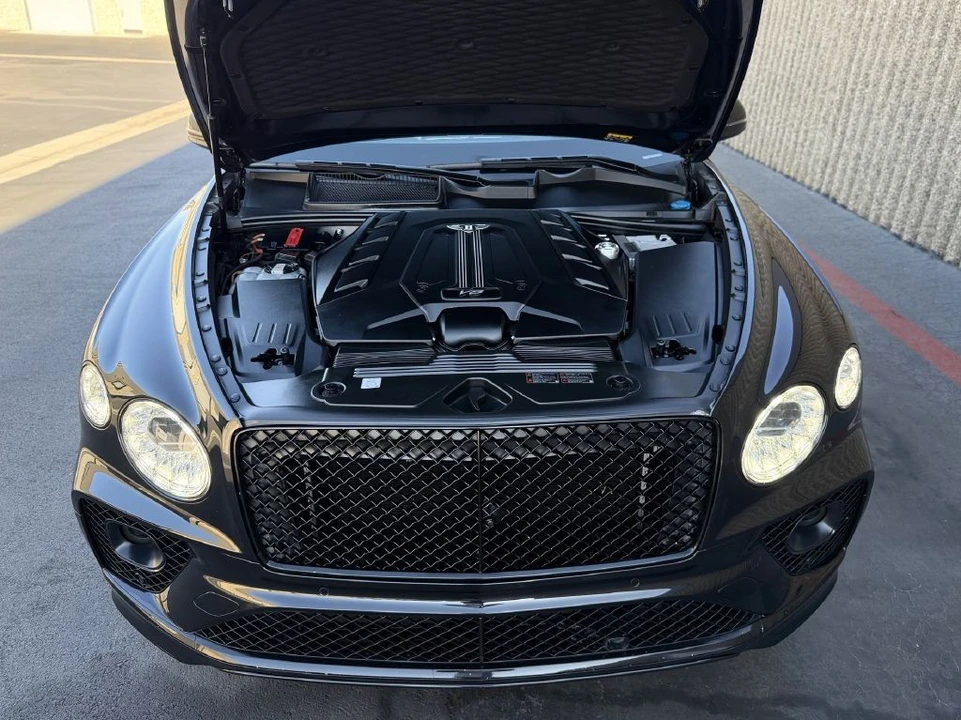 2021 Bentley Bentayga - Image 26 of 28