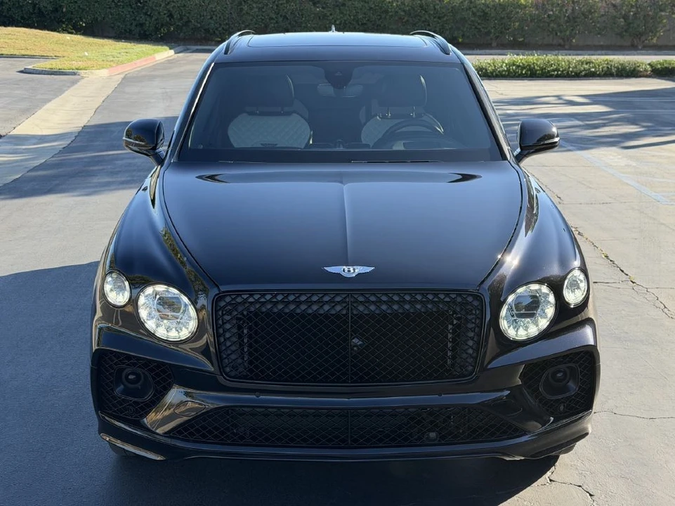 2021 Bentley Bentayga - Image 2 of 28