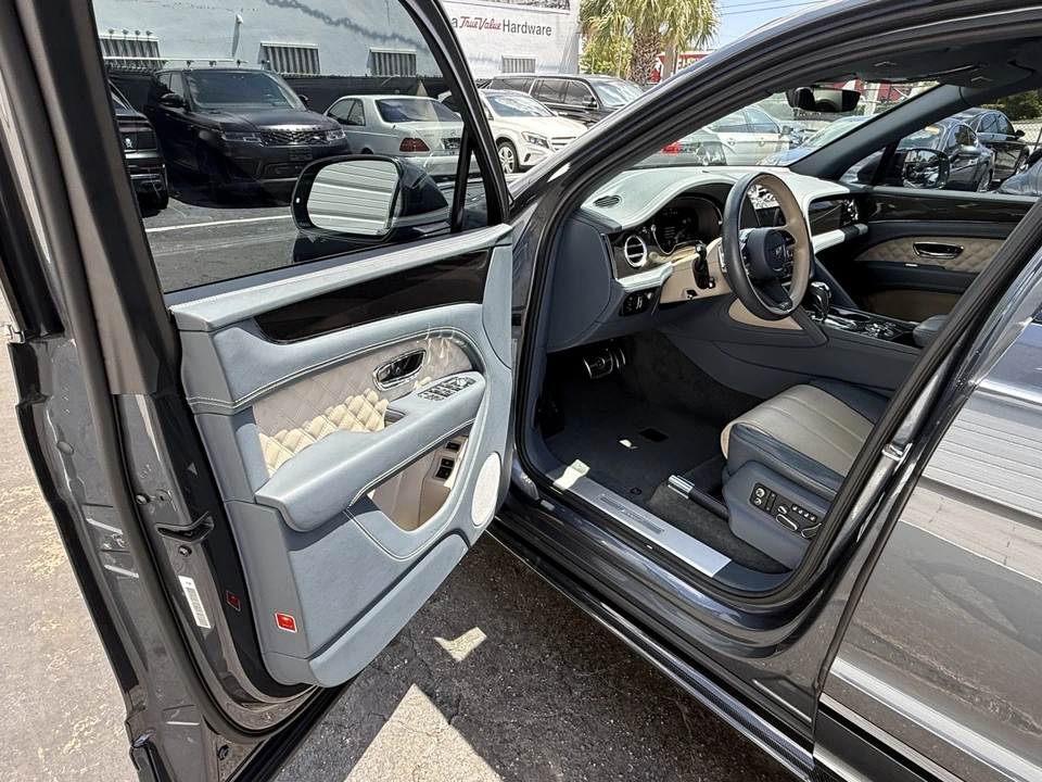 2021 Bentley Bentayga Speed - Image 25 of 31