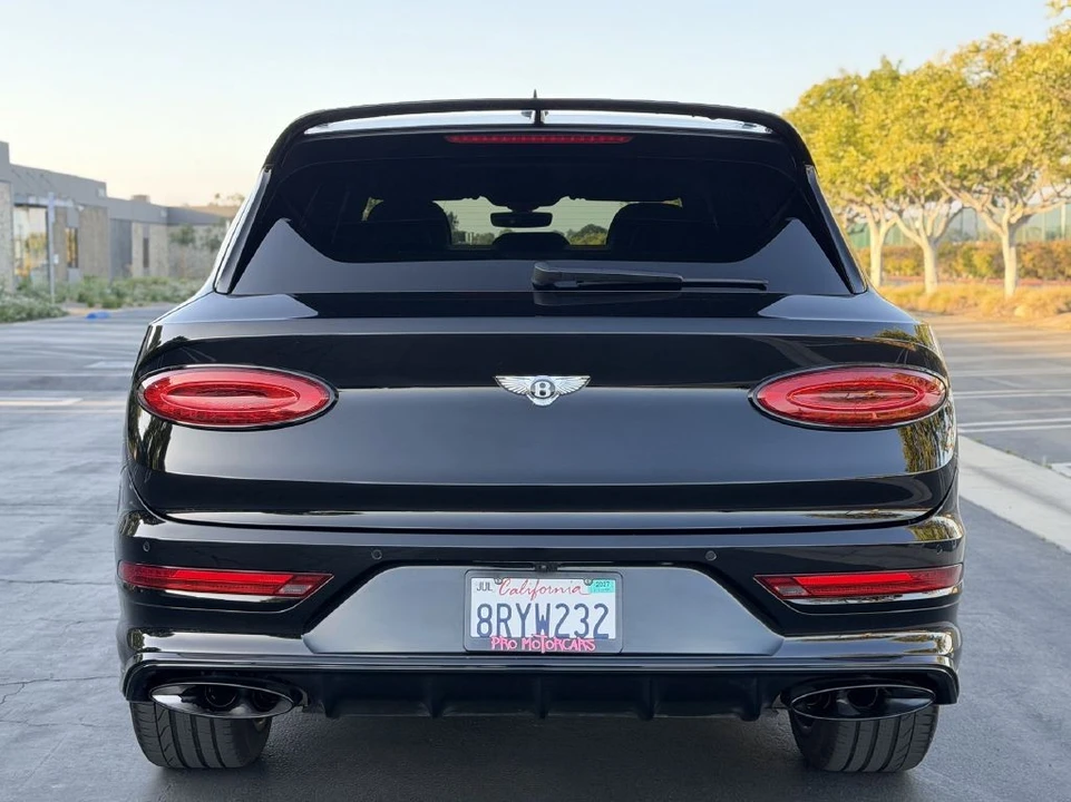 2021 Bentley Bentayga Speed - Image 9 of 31