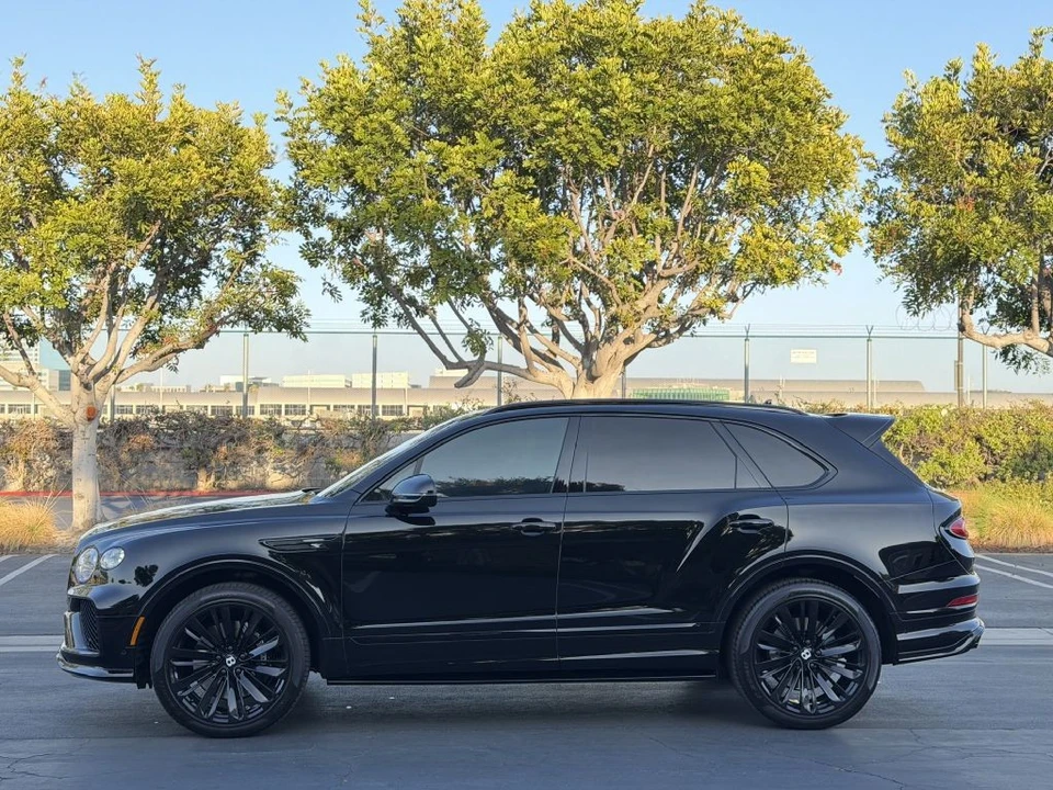 2021 Bentley Bentayga Speed - Image 11 of 31