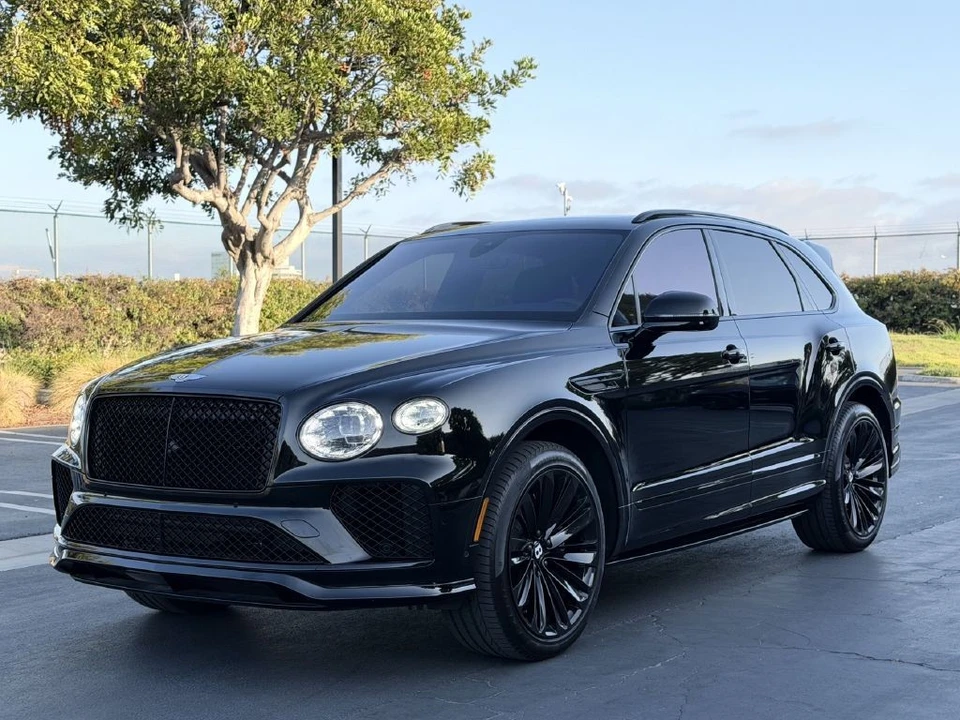 2021 Bentley Bentayga Speed - Image 2 of 31