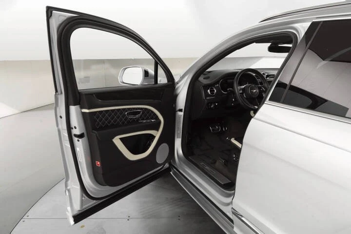 2021 Bentley Bentayga Speed - Image 9 of 21