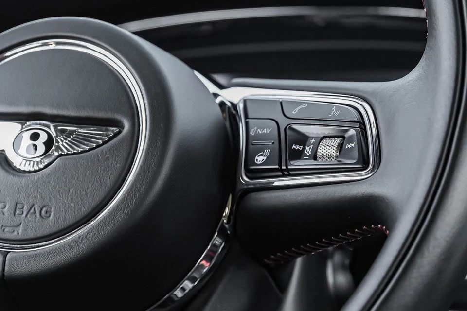 2021 Bentley Bentayga Speed - Image 19 of 20